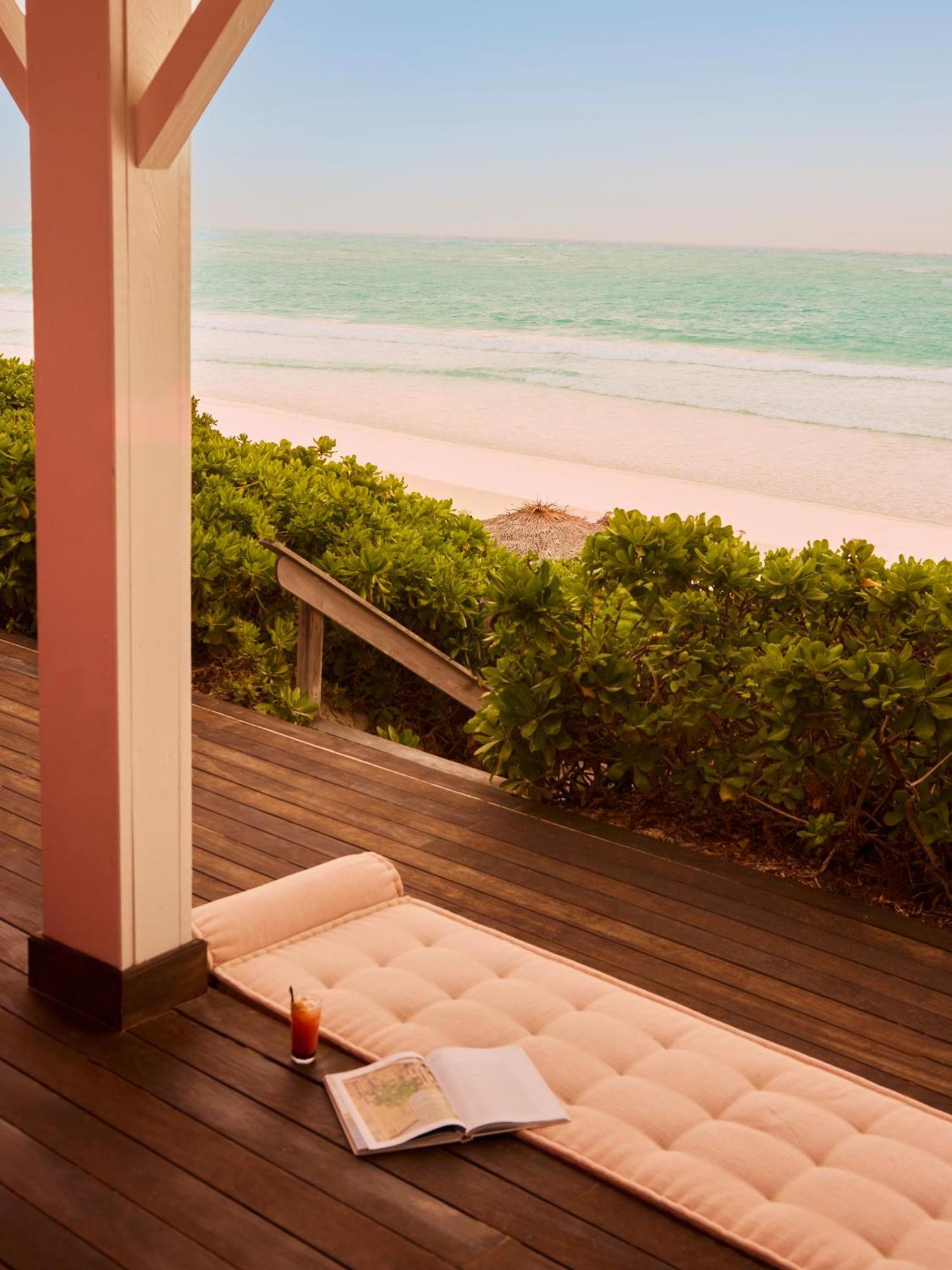 Coral Sands Inn & Cottages Dunmore Town 외부 사진